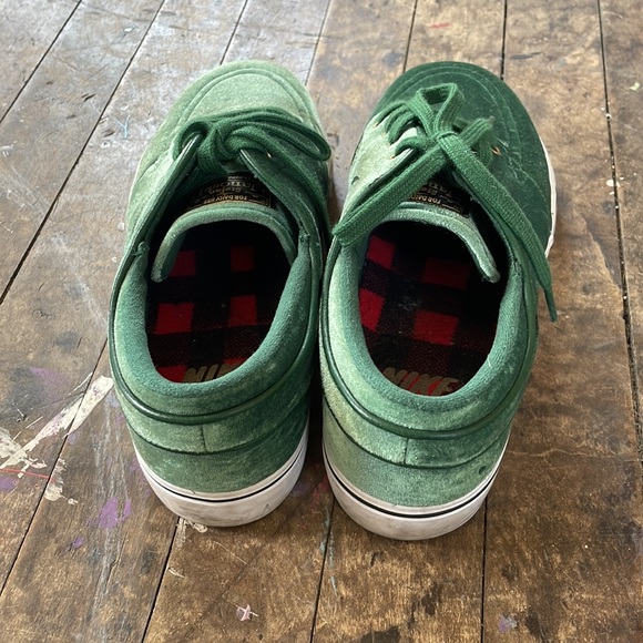 Nike Shoes | Nike Stefan Janoski Green Velvet SB | Color: Green | Size: 6 | Katedulin's Closet